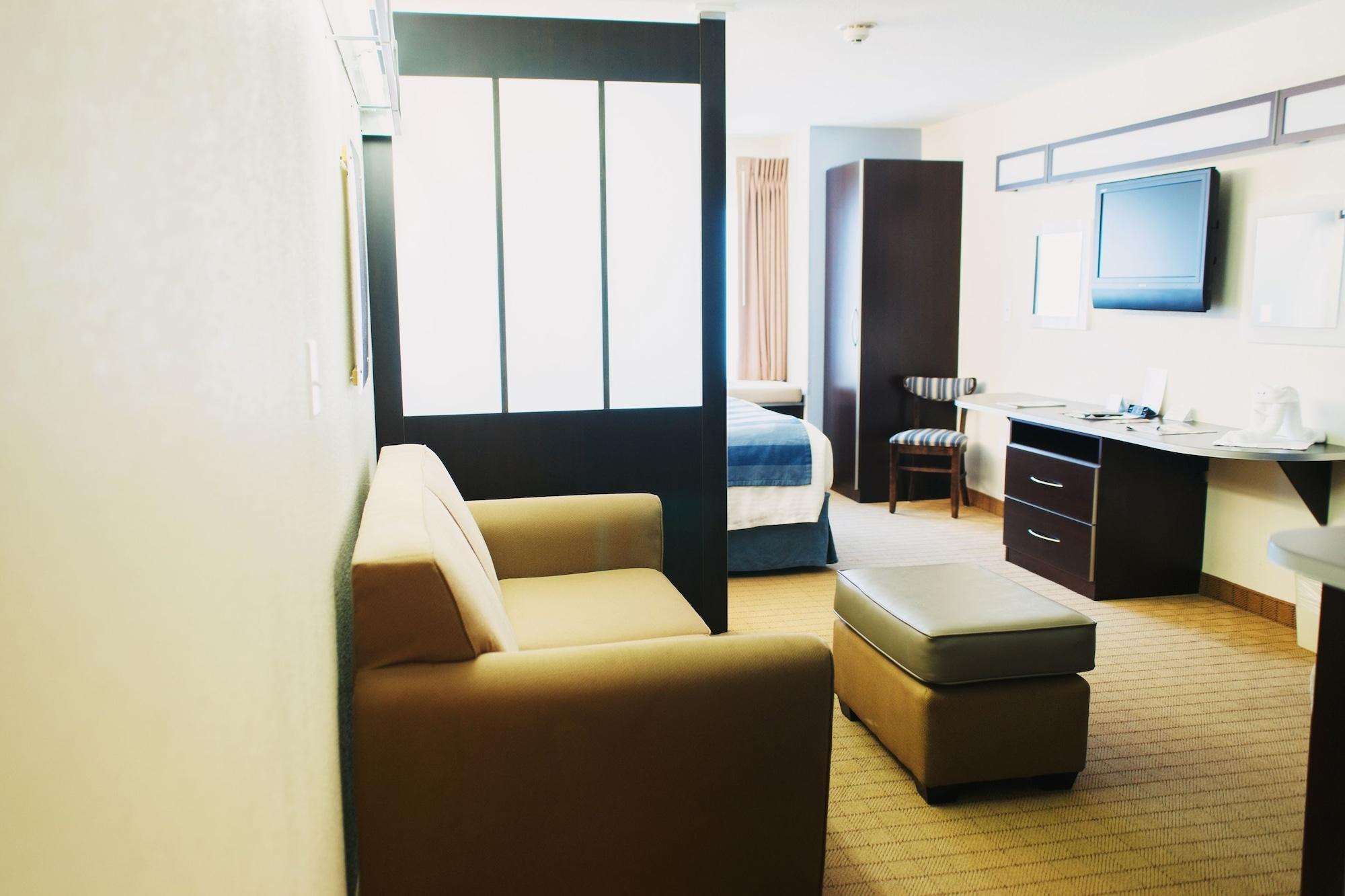 Three Rivers Inn & Suites بورت أرثر المظهر الخارجي الصورة