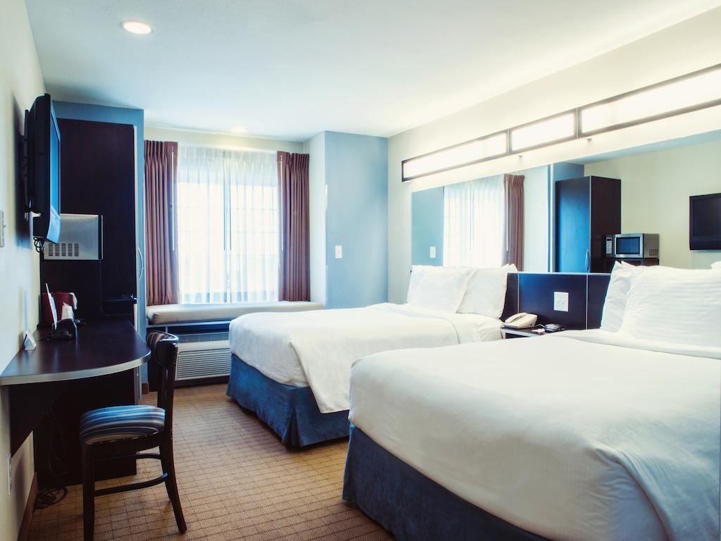 Three Rivers Inn & Suites بورت أرثر المظهر الخارجي الصورة